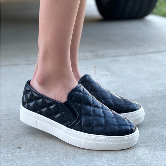 Black Platform Quilted Slip on sneakers - Picture 4 of 4